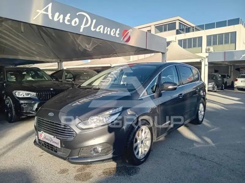 2017 Ford S-Max
