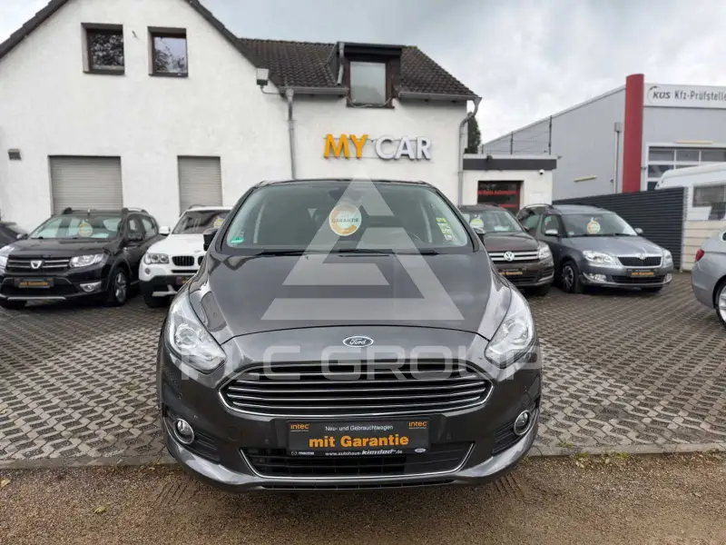 2017 Ford S-Max