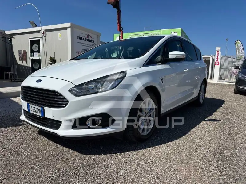 2017 Ford S-Max
