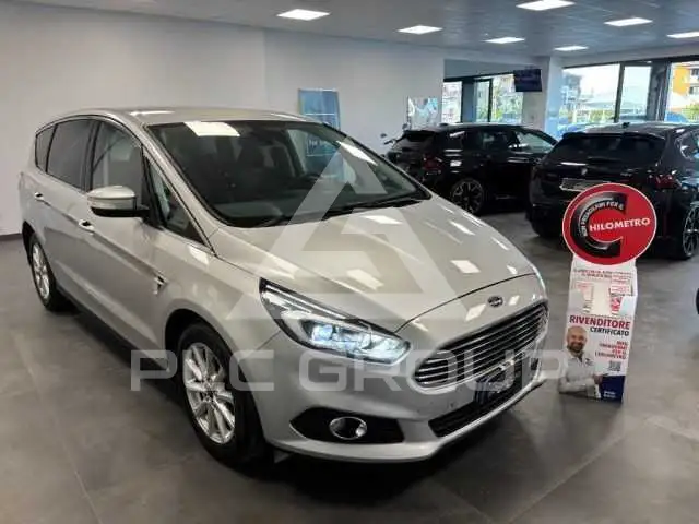 2017 Ford S-Max