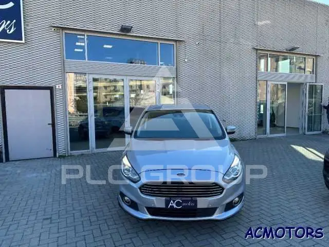 2017 Ford S-Max