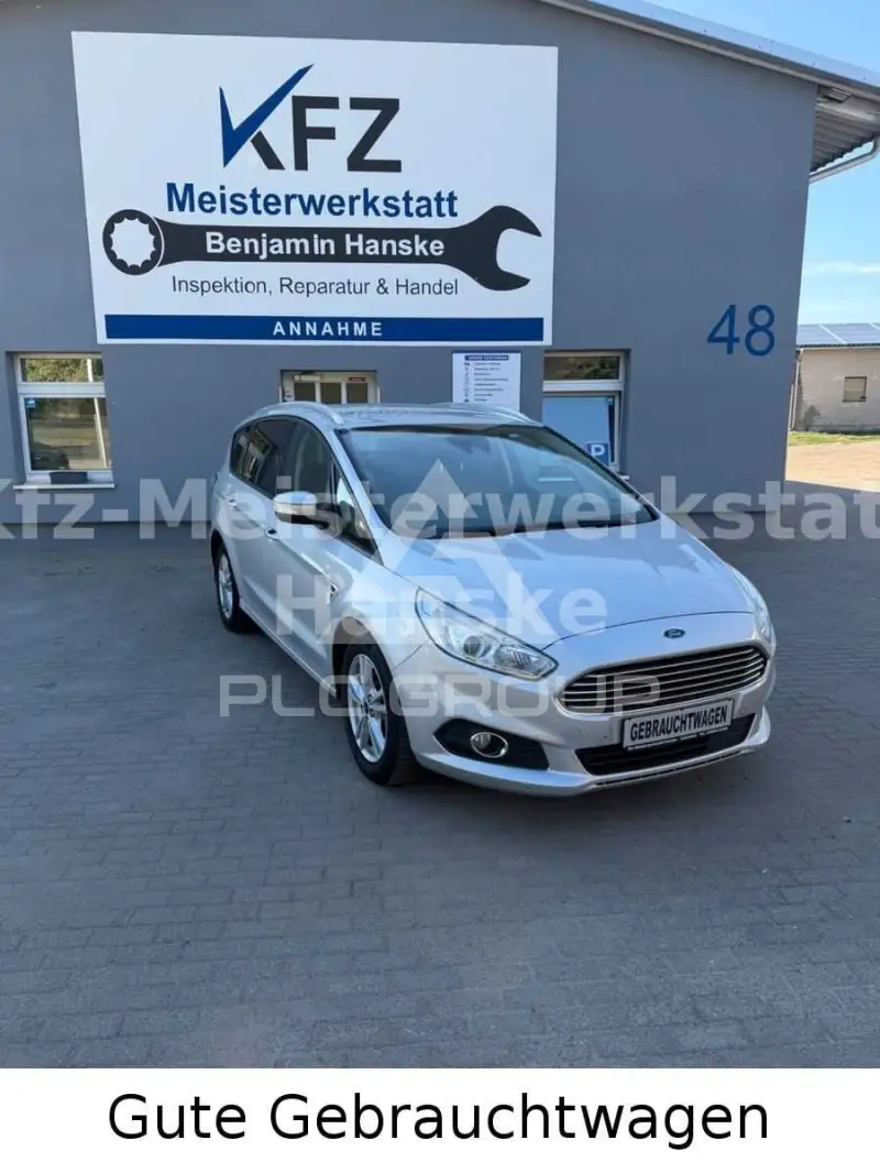 2017 Ford S-Max