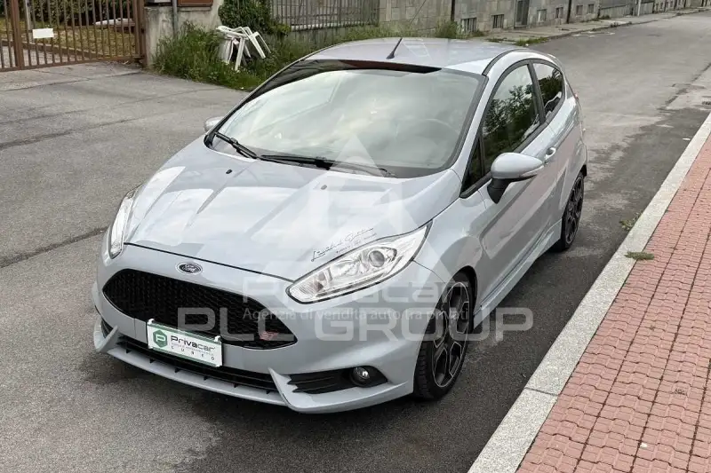 2017 Ford FIESTA