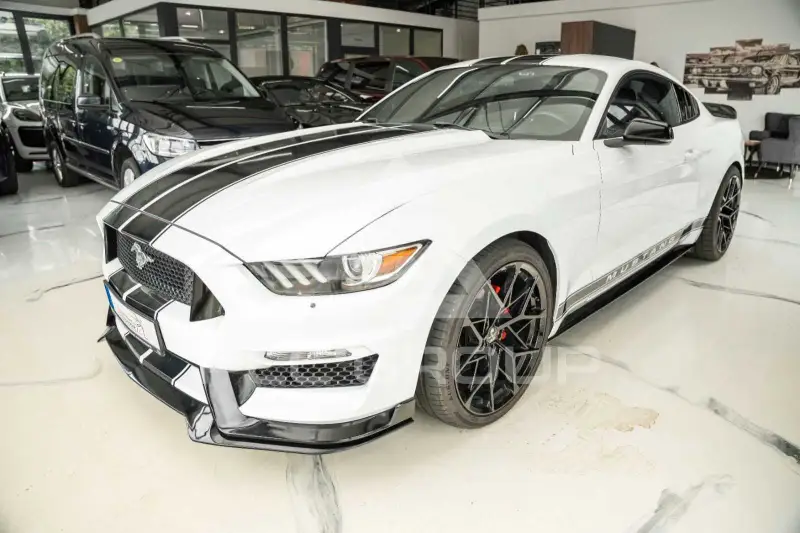 2017 Ford MUSTANG