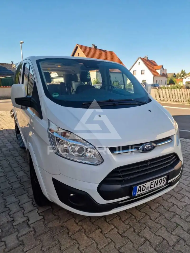2017 Ford Tourneo