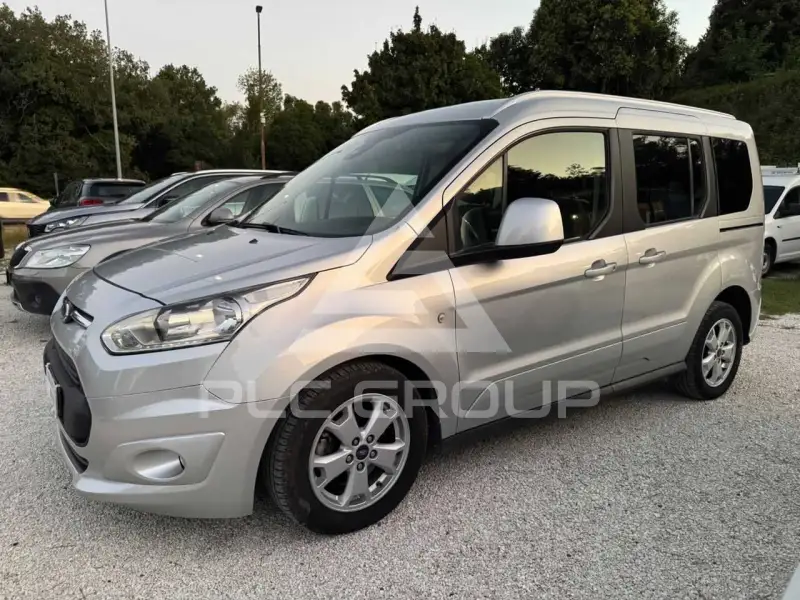 2017 Ford Tourneo
