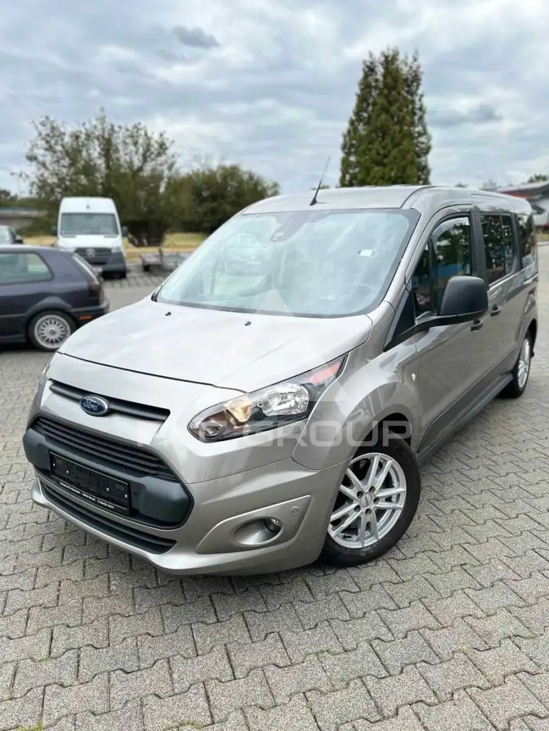 2017 Ford Tourneo