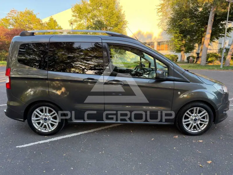 2017 Ford Tourneo