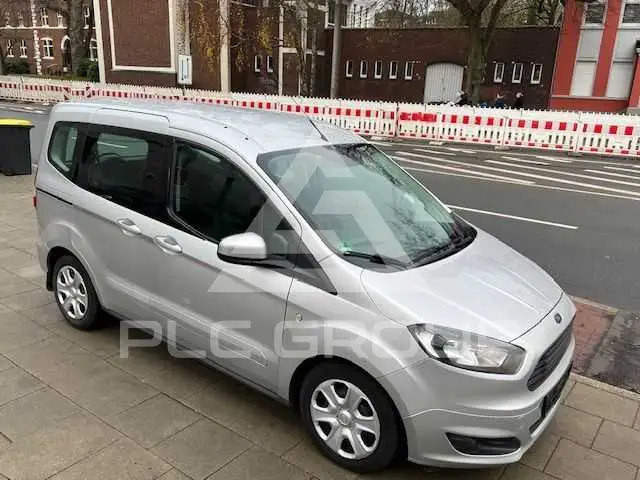 2017 Ford Tourneo