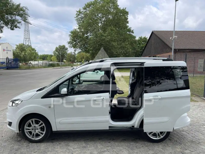 2017 Ford Tourneo