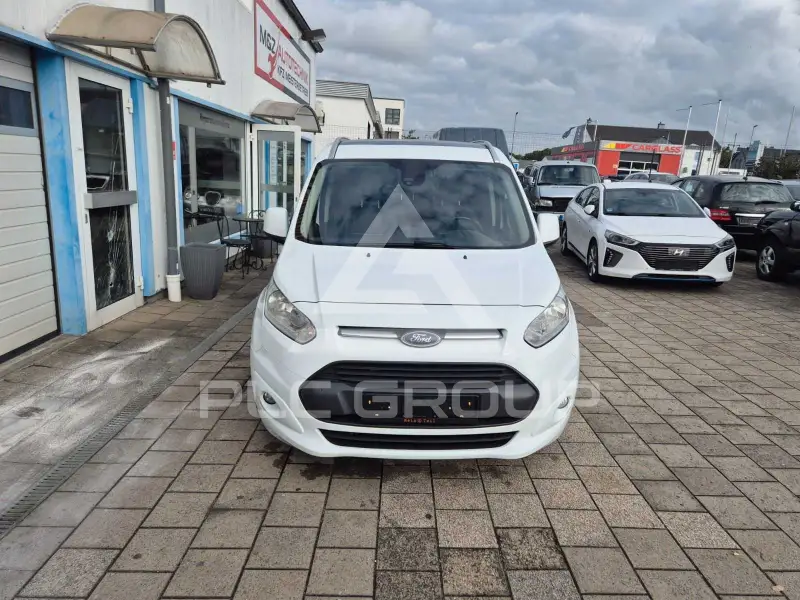 2017 Ford Tourneo