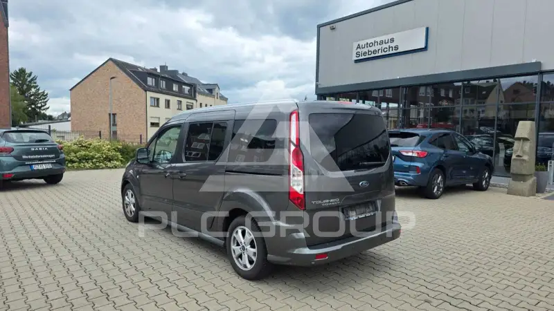 2017 Ford Tourneo