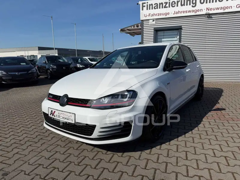 2017 Volkswagen GOLF