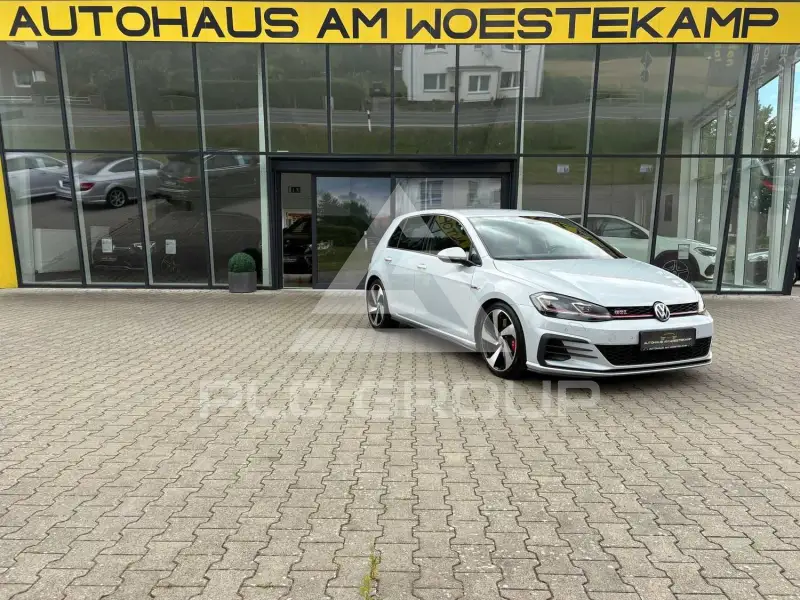 2017 Volkswagen GOLF