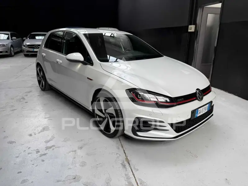 2017 Volkswagen GOLF