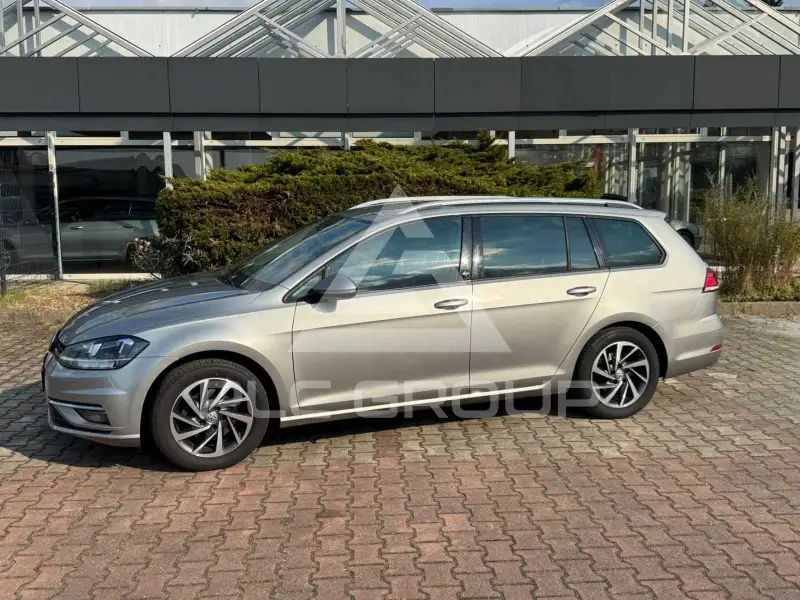 2017 Volkswagen GOLF
