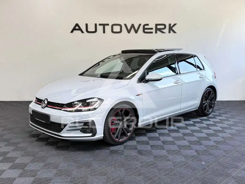 2017 Volkswagen GOLF