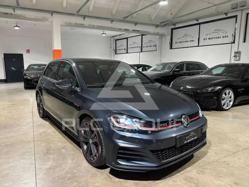 2017 Volkswagen GOLF