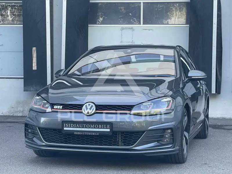 2017 Volkswagen GOLF