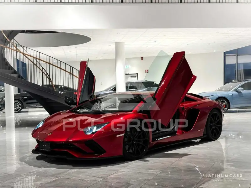 2017 Lamborghini Aventador