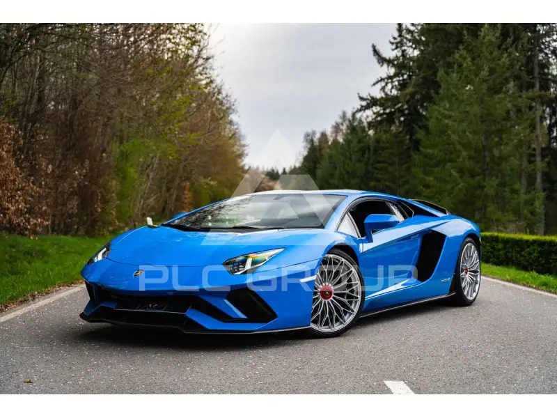 2017 Lamborghini Aventador
