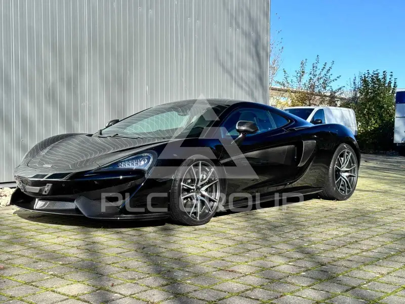 2017 McLaren 570GT