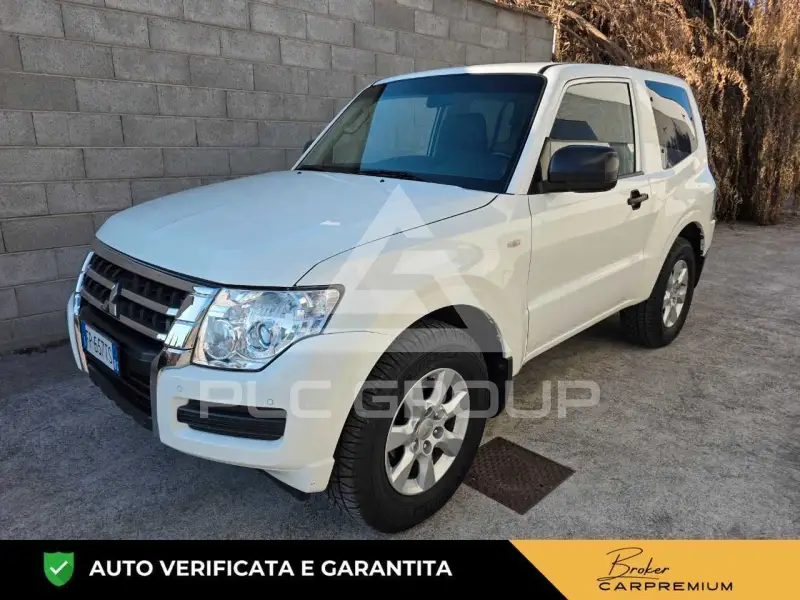 2018 Mitsubishi PAJARO