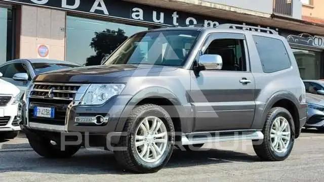 2018 Mitsubishi PAJARO