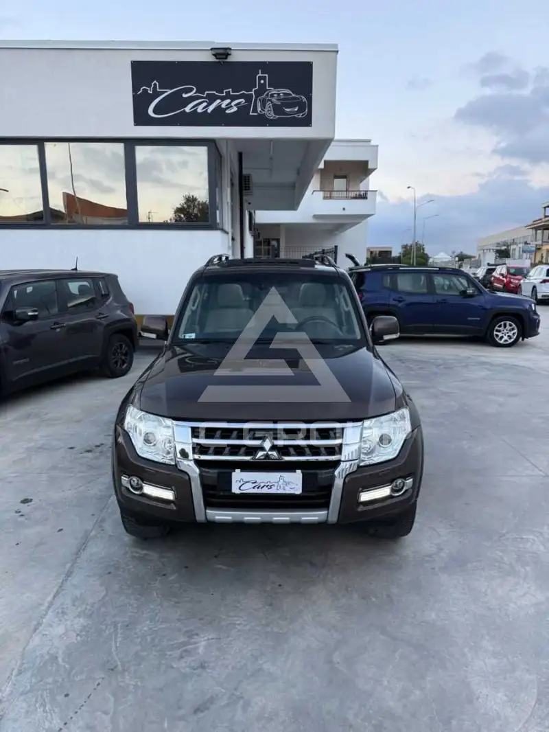 2018 Mitsubishi PAJARO