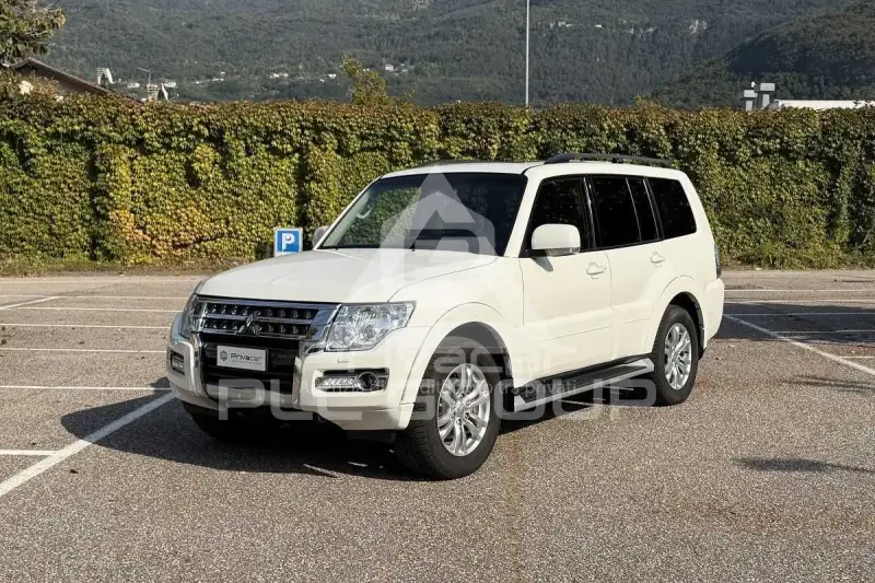 2018 Mitsubishi PAJARO