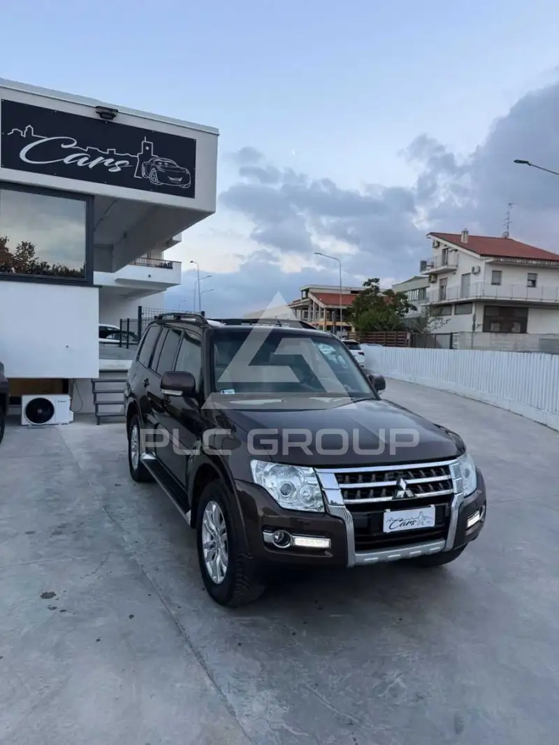 2018 Mitsubishi PAJARO