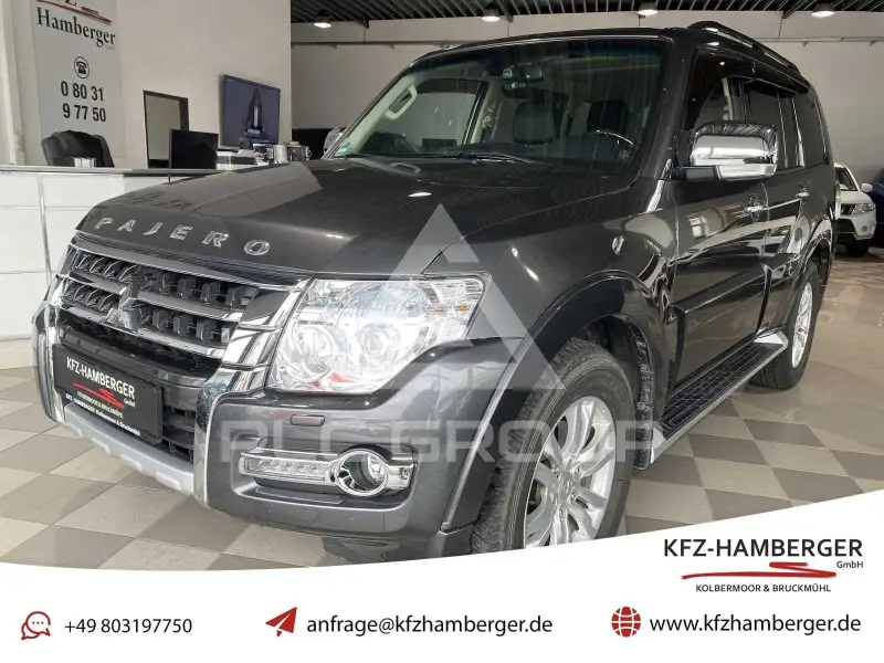 2018 Mitsubishi PAJARO