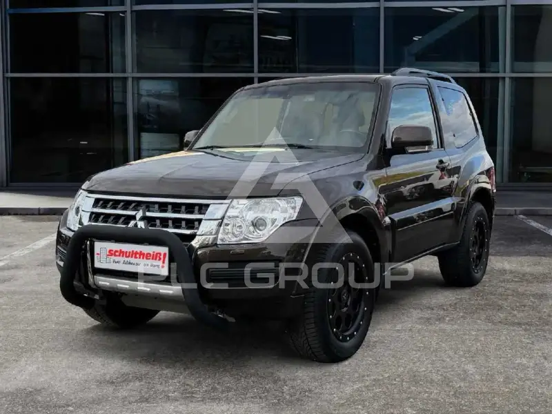 2018 Mitsubishi PAJARO