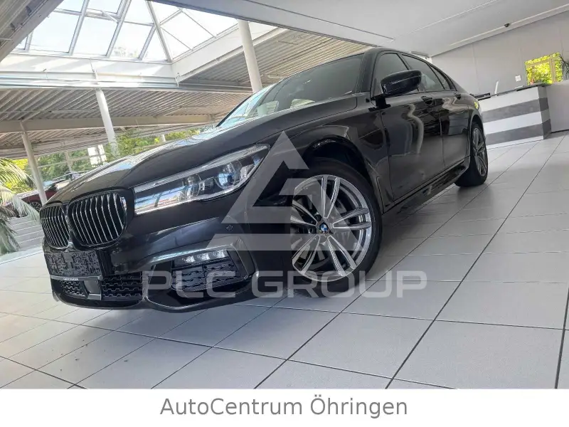 2018 BMW 740