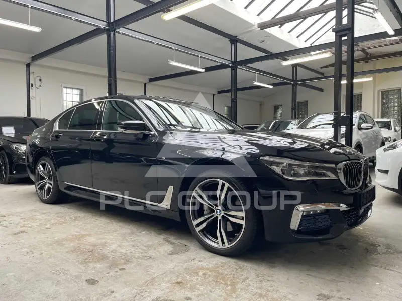 2018 BMW 740