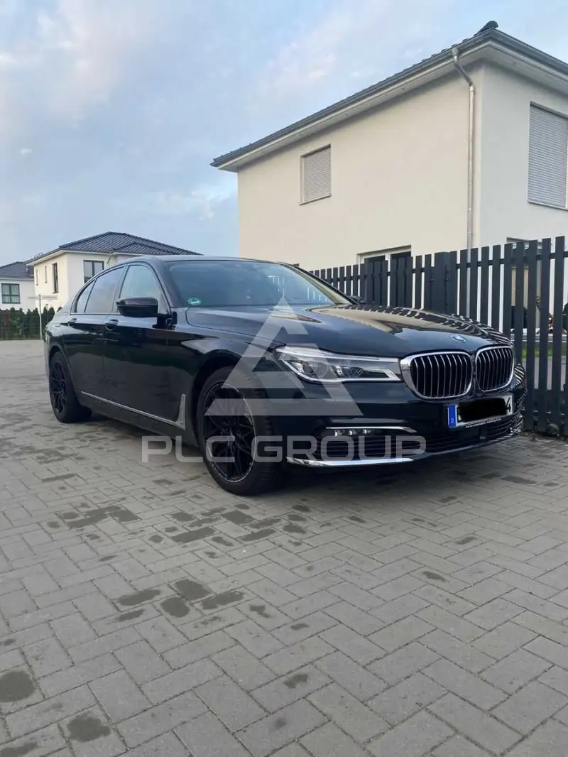 2018 BMW 740
