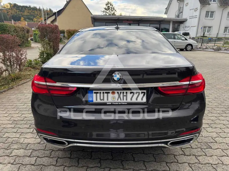 2018 BMW 740