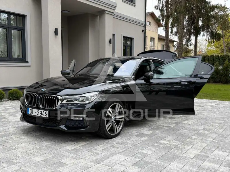 2018 BMW 740