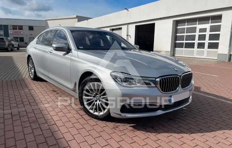 2018 BMW 740