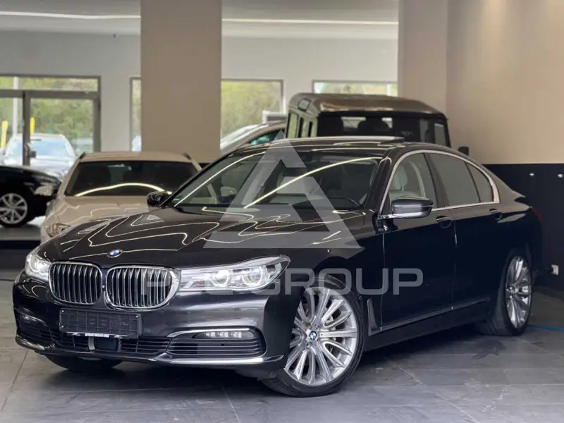 2018 BMW 740