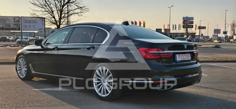 2018 BMW 740