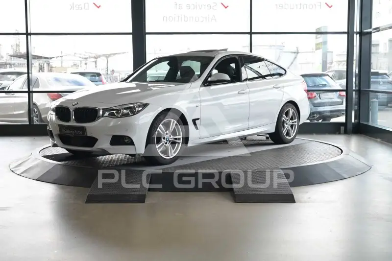 2018 BMW 330