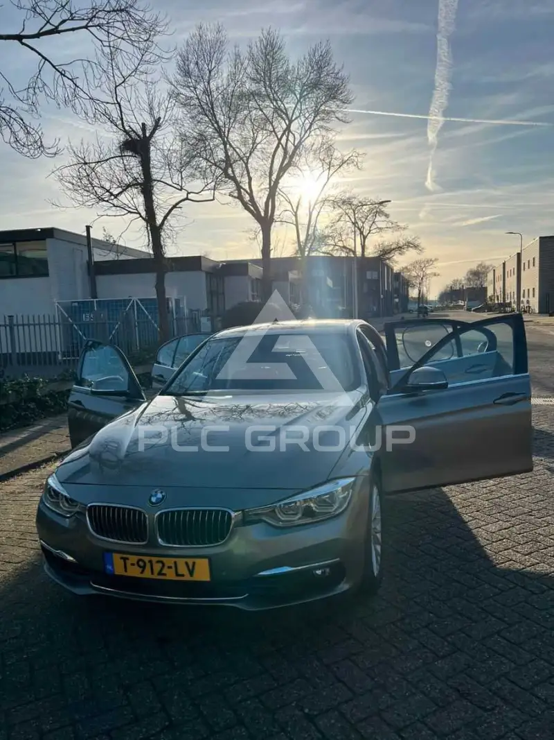 2018 BMW 318