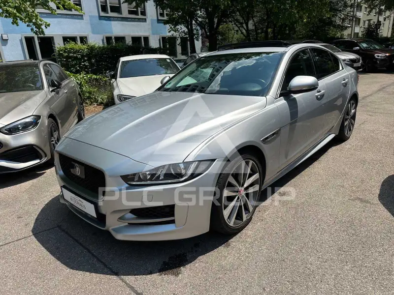 2018 Jaguar XE