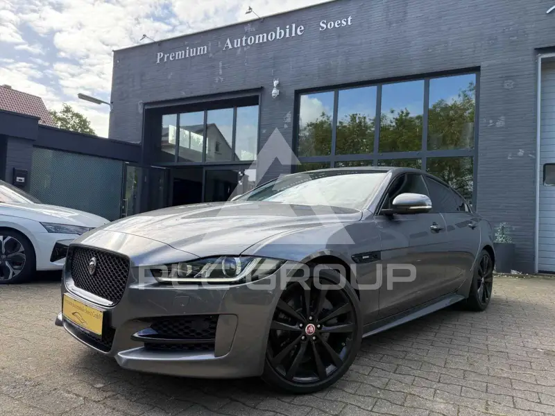 2018 Jaguar XE