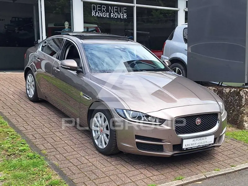 2018 Jaguar XE