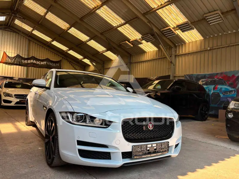 2018 Jaguar XE