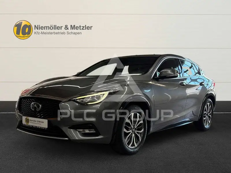2018 Infinity Q30