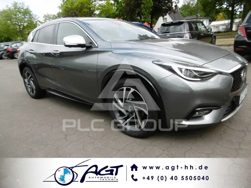 2018 Infinity Q30