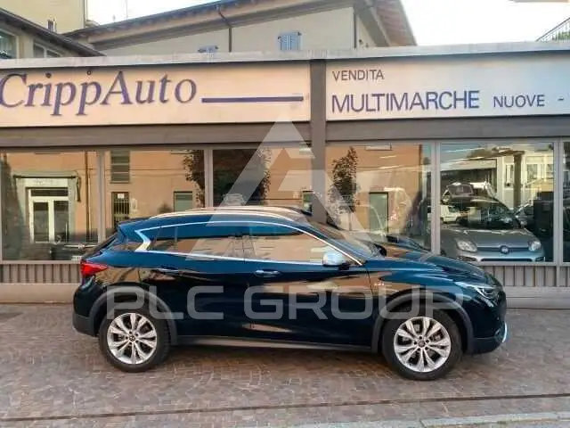 2018 Infinity QX30